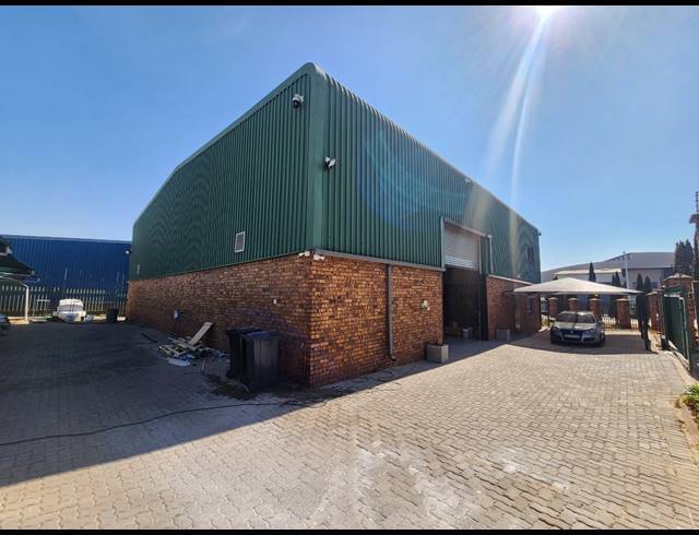 602M² WAREHOUSE FOR SALE IN MEADOWDALE
